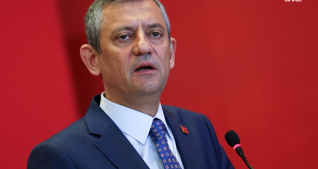 Özgür Özel Milletvekili Toplantısında Yerel Seçim Sonuçlarını ve Parti Bütçesini Değerlendirdi