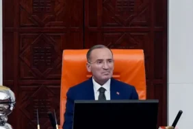 TBMM Başkanvekili Bekir Bozdağ Sağlık Sorunları Sebebiyle Görevinden İstifa Etti