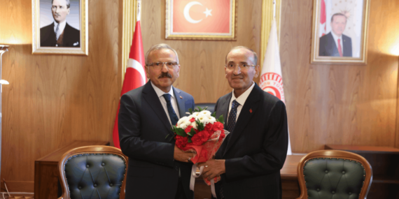 TBMM Başkanvekilliği görevini devreden Bekir Bozdağ yerini Yusuf Beyazıt’a bıraktı