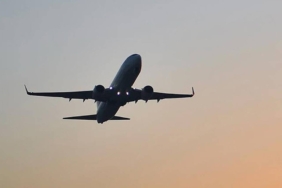 İsrail, Etiyopya Havayolları'nın Tel Aviv seferini yapan kargo uçağını pilotlarından birinin Endonezya vatandaşı olması nedeniyle geri çevirdi. Karar, güvenlik zafiyetlerinin ardından kuralların daha sıkı uygulanması kapsamında alındı. Uçak pazartesi günü havadayken geri dönmek zorunda kaldı.